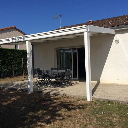 Maison D'Hotes Saint-Julien-l'Ars Luaran gambar