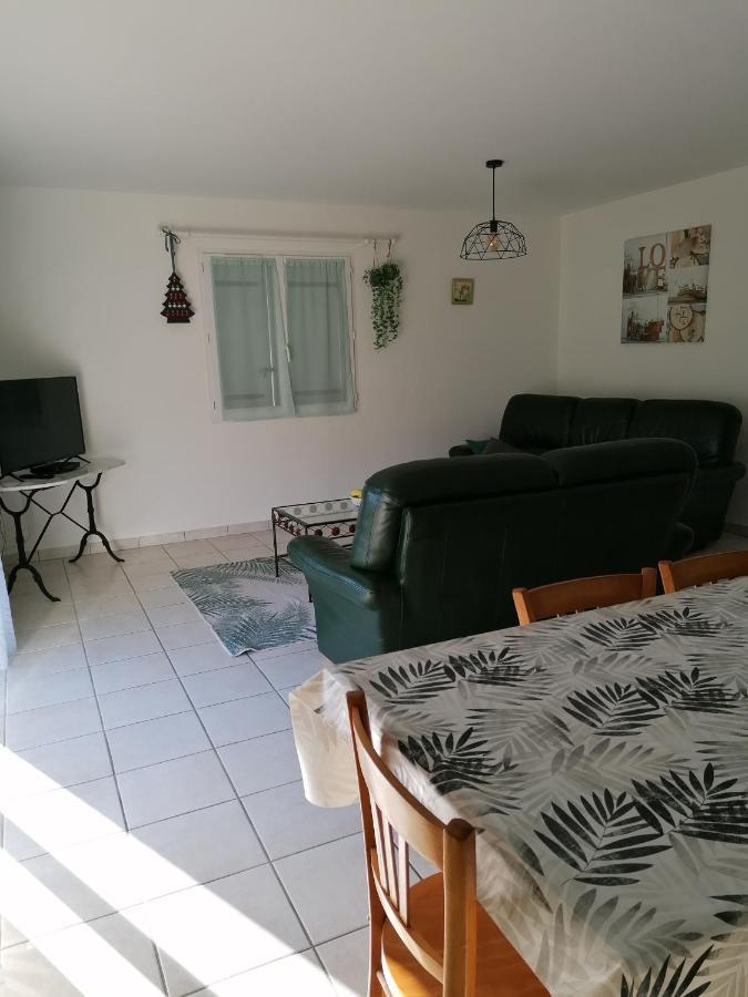 Maison D'Hotes Saint-Julien-l'Ars Luaran gambar