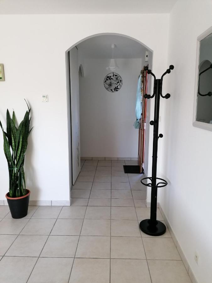 Maison D'Hotes Saint-Julien-l'Ars Luaran gambar